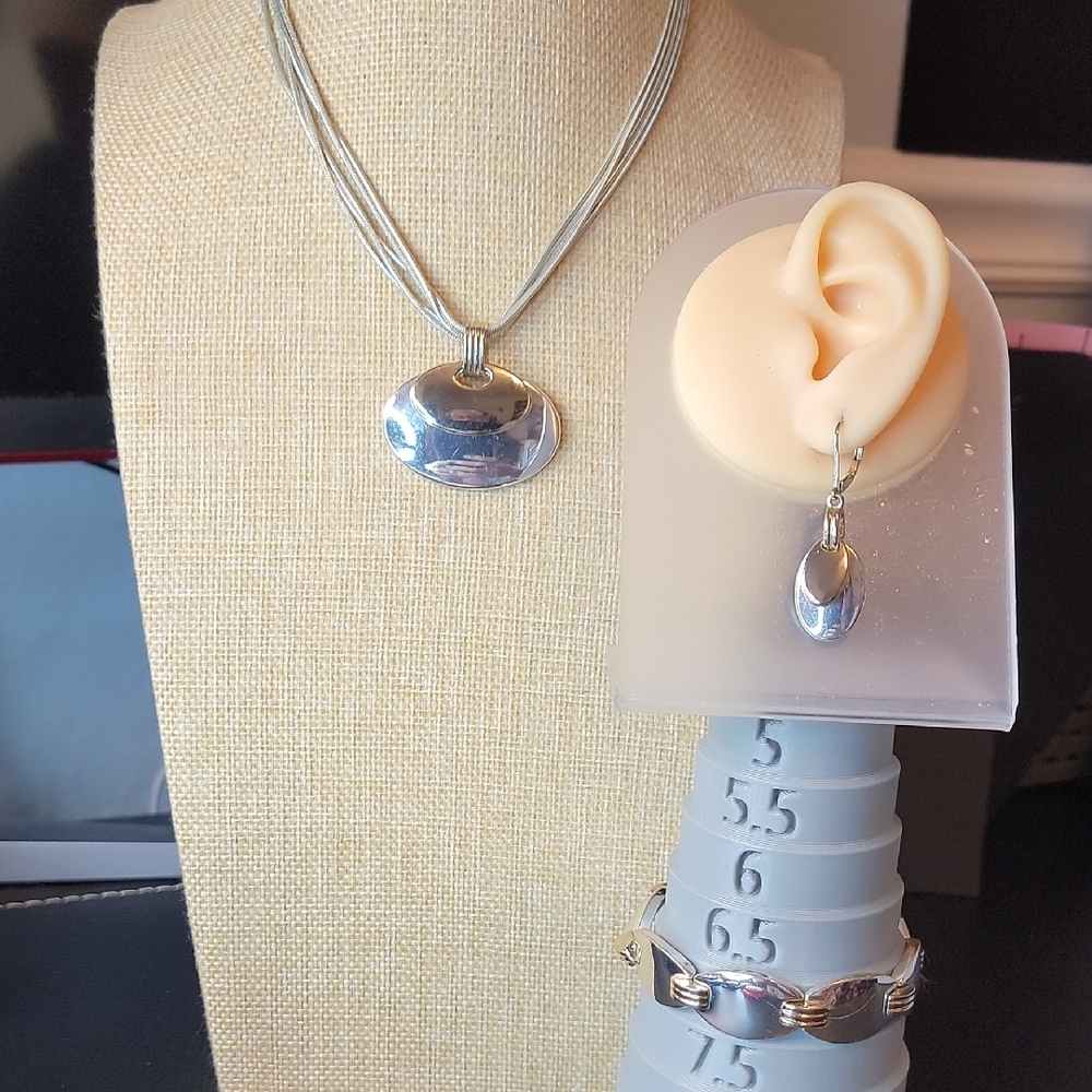 NWOT Napier Oval Pendant Necklace with Matching Drop Earrings & Bracelet Set